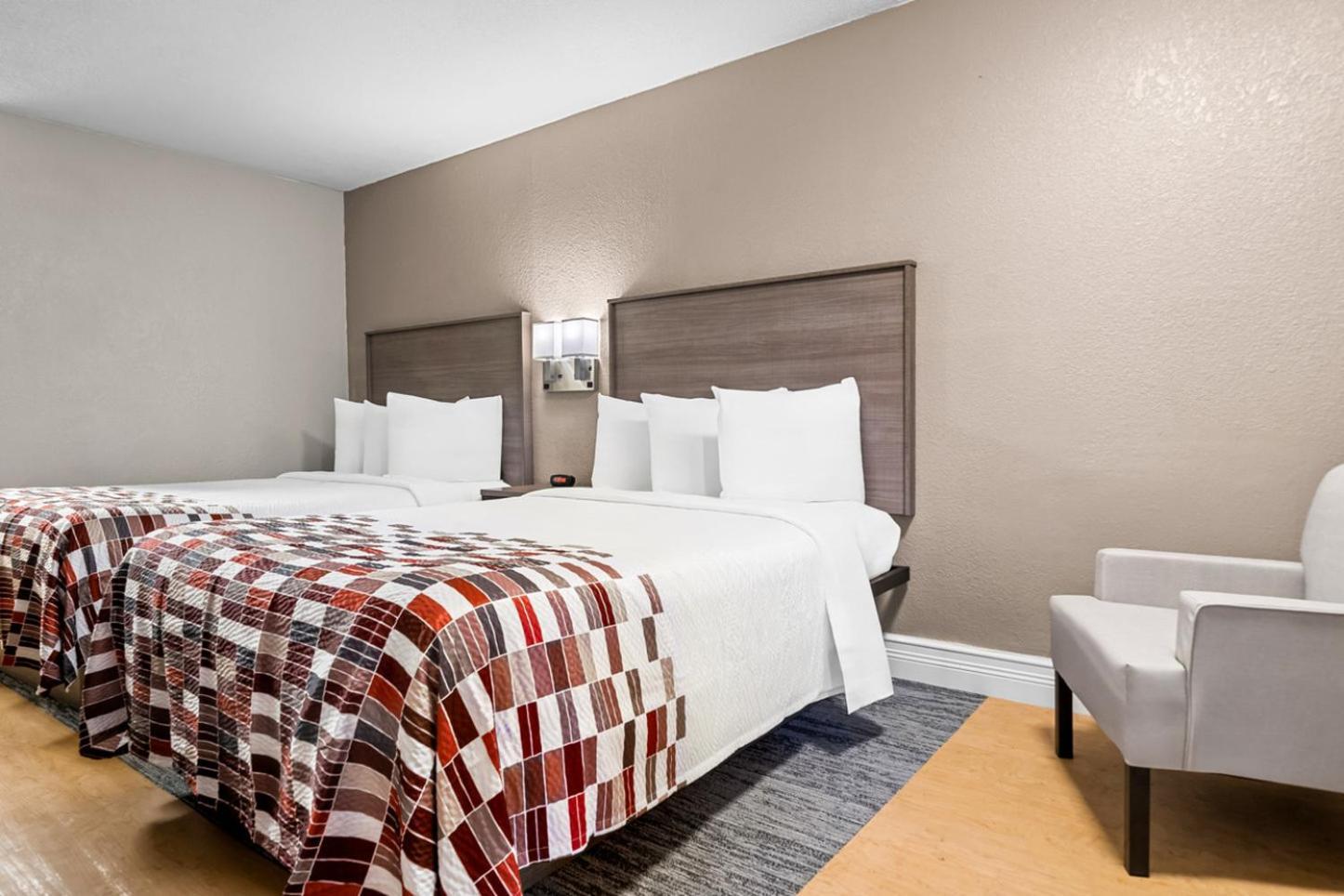 Red Roof Inn Tampa Fairgrounds - Casino Mango Buitenkant foto