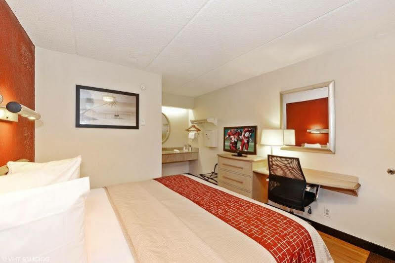 Red Roof Inn Tampa Fairgrounds - Casino Mango Buitenkant foto